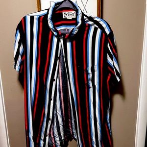 Mens Aeropostale beach casual button up in stripes (size L)